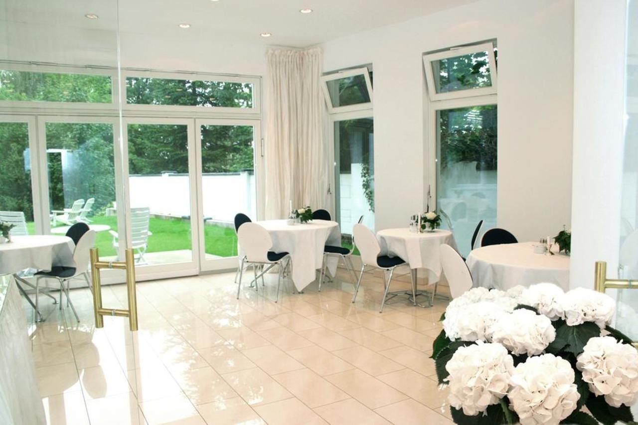 Hotel Villa Falkenberg Дюселдорф Екстериор снимка